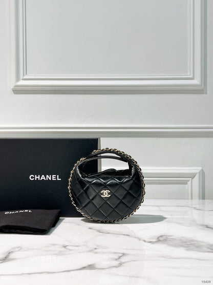 CHANEL 23C POUCH