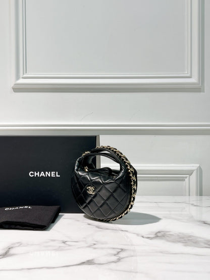 CHANEL 23C POUCH