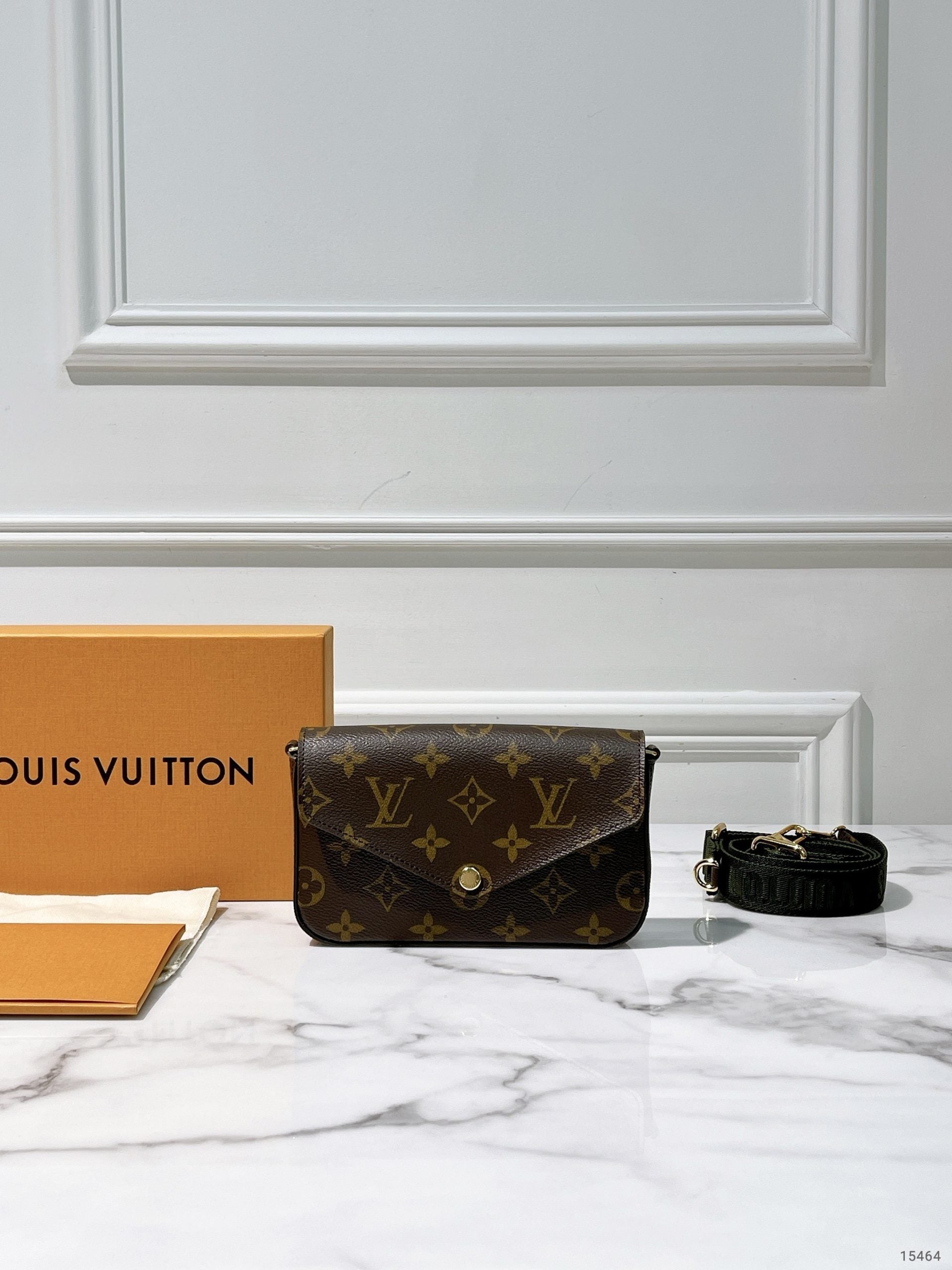 LV FELICE STRAP & GO