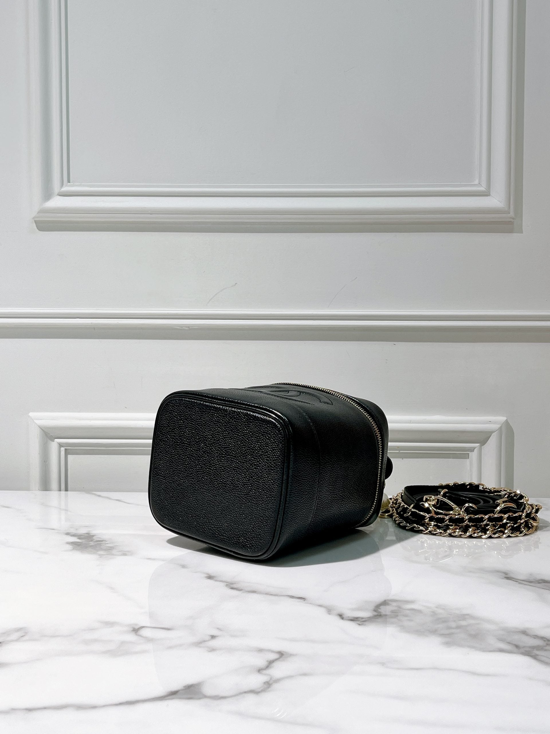 CHANEL VINTAGE VANITY CASE