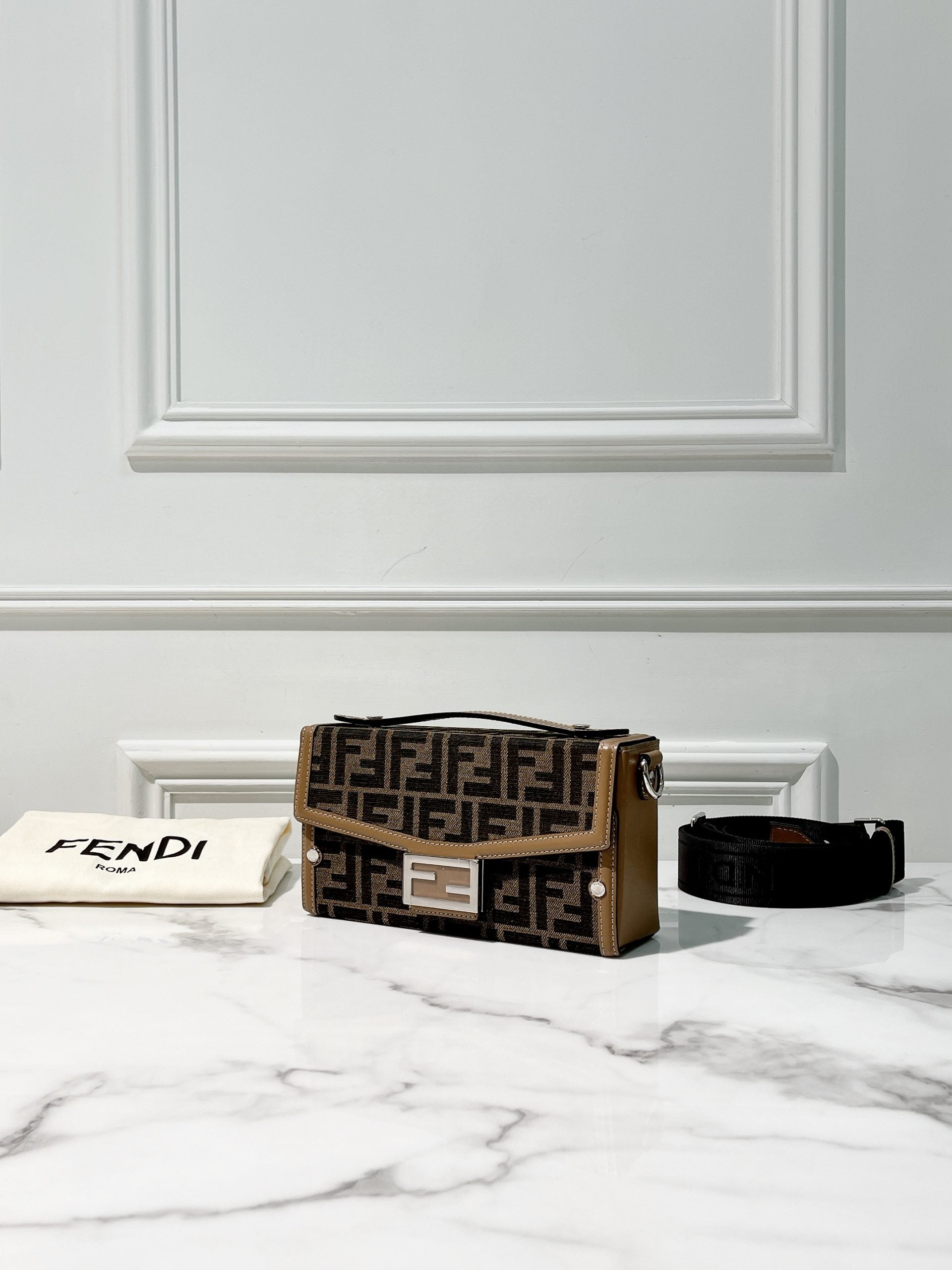FENDI MINI BAGUETTE