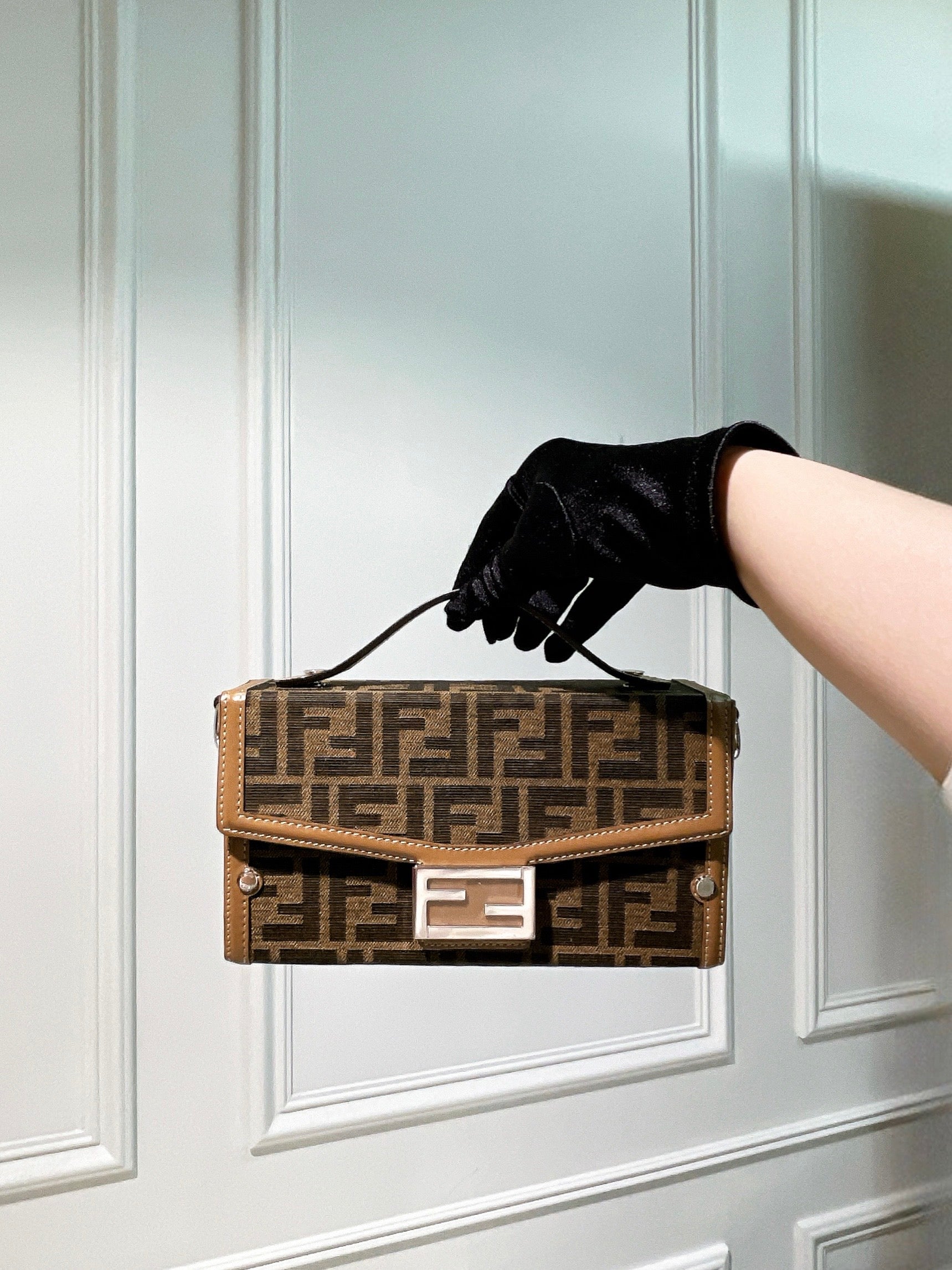 FENDI MINI BAGUETTE