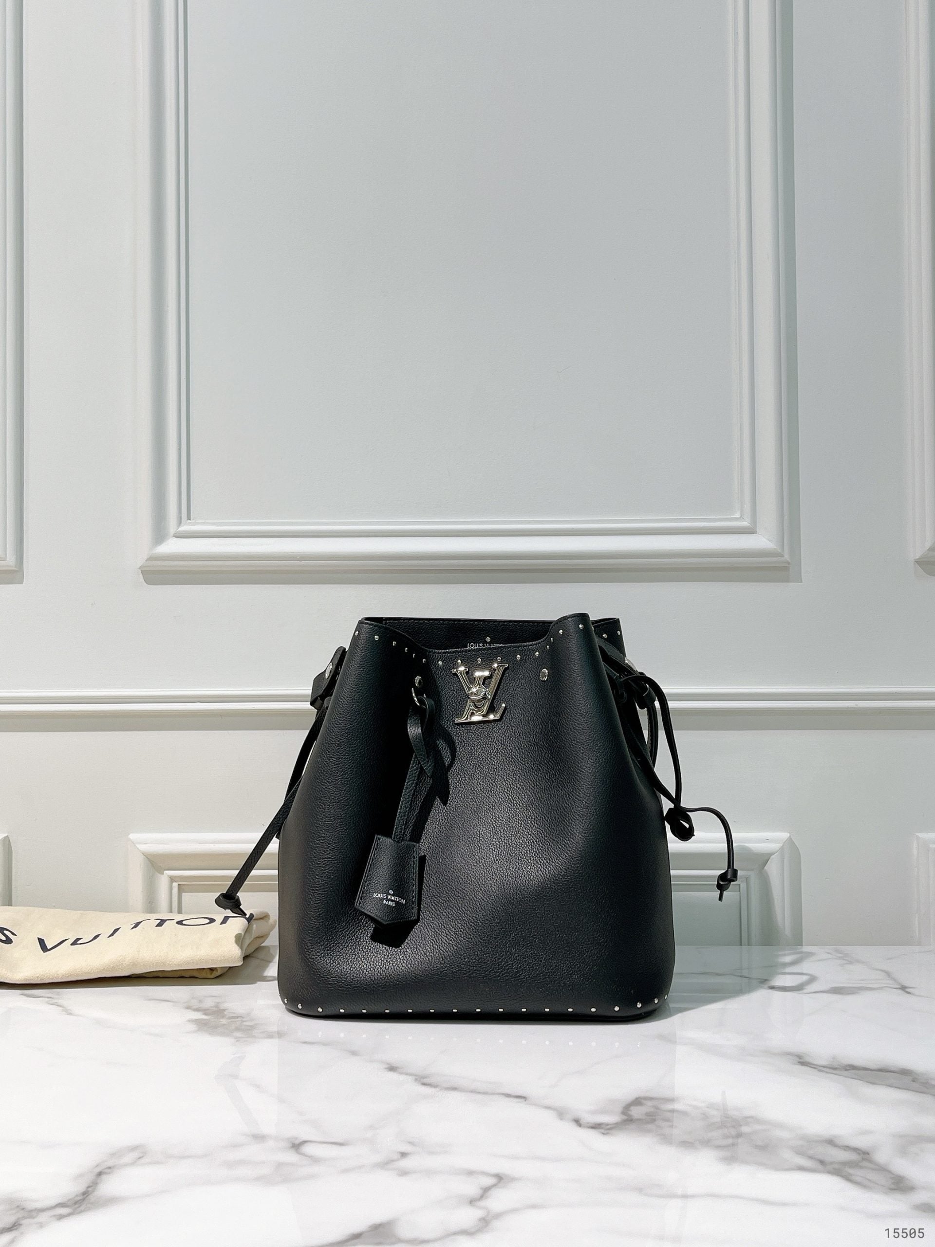 LV LOCK ME BUCKET BAG