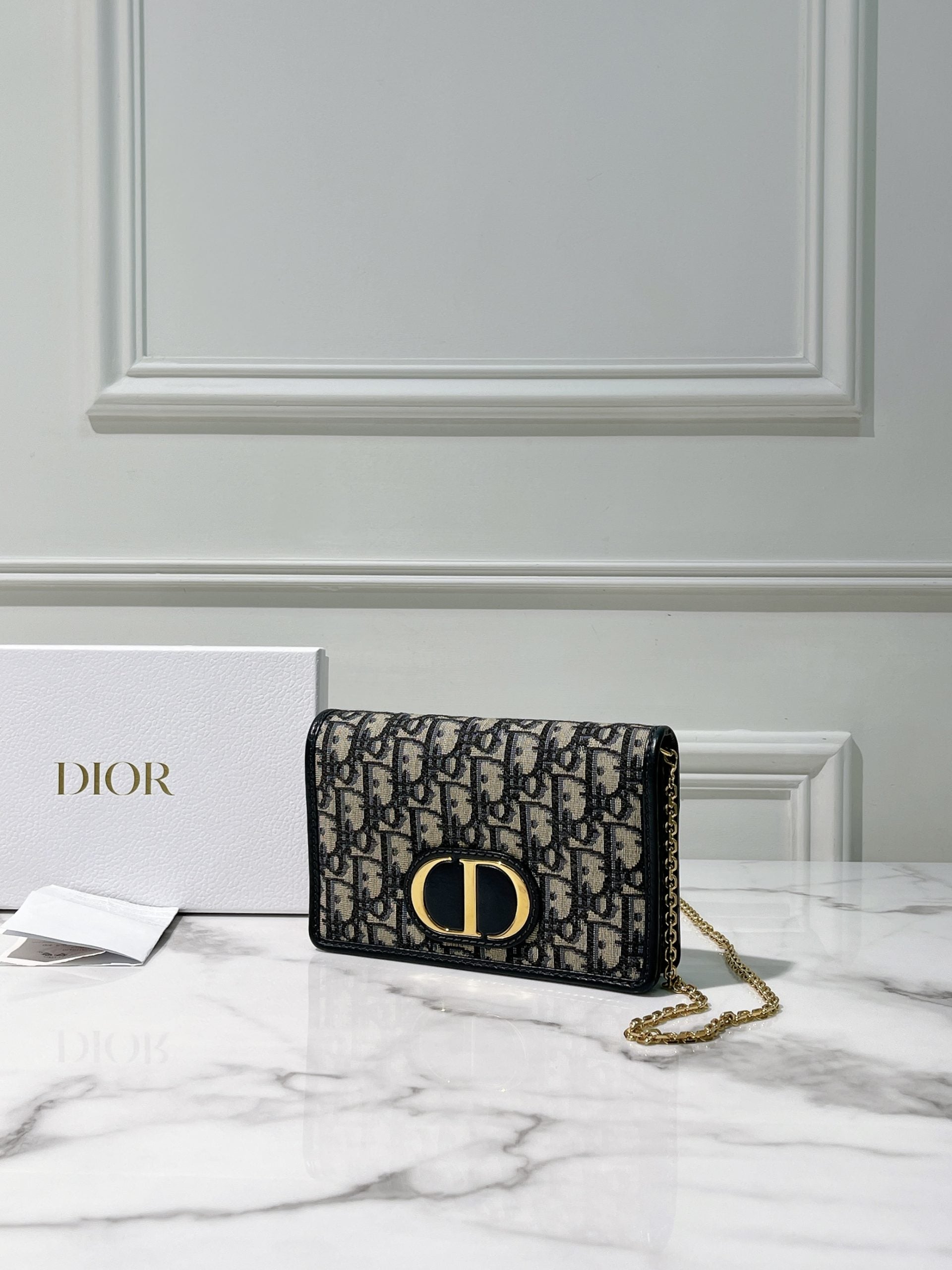 DIOR MONTAIGNE WOC