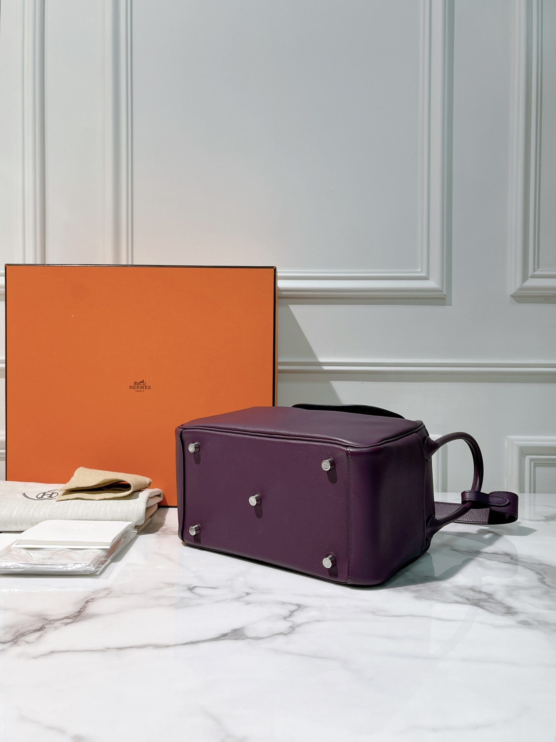 HERMES LINDY 26 CASSIS/SILVER