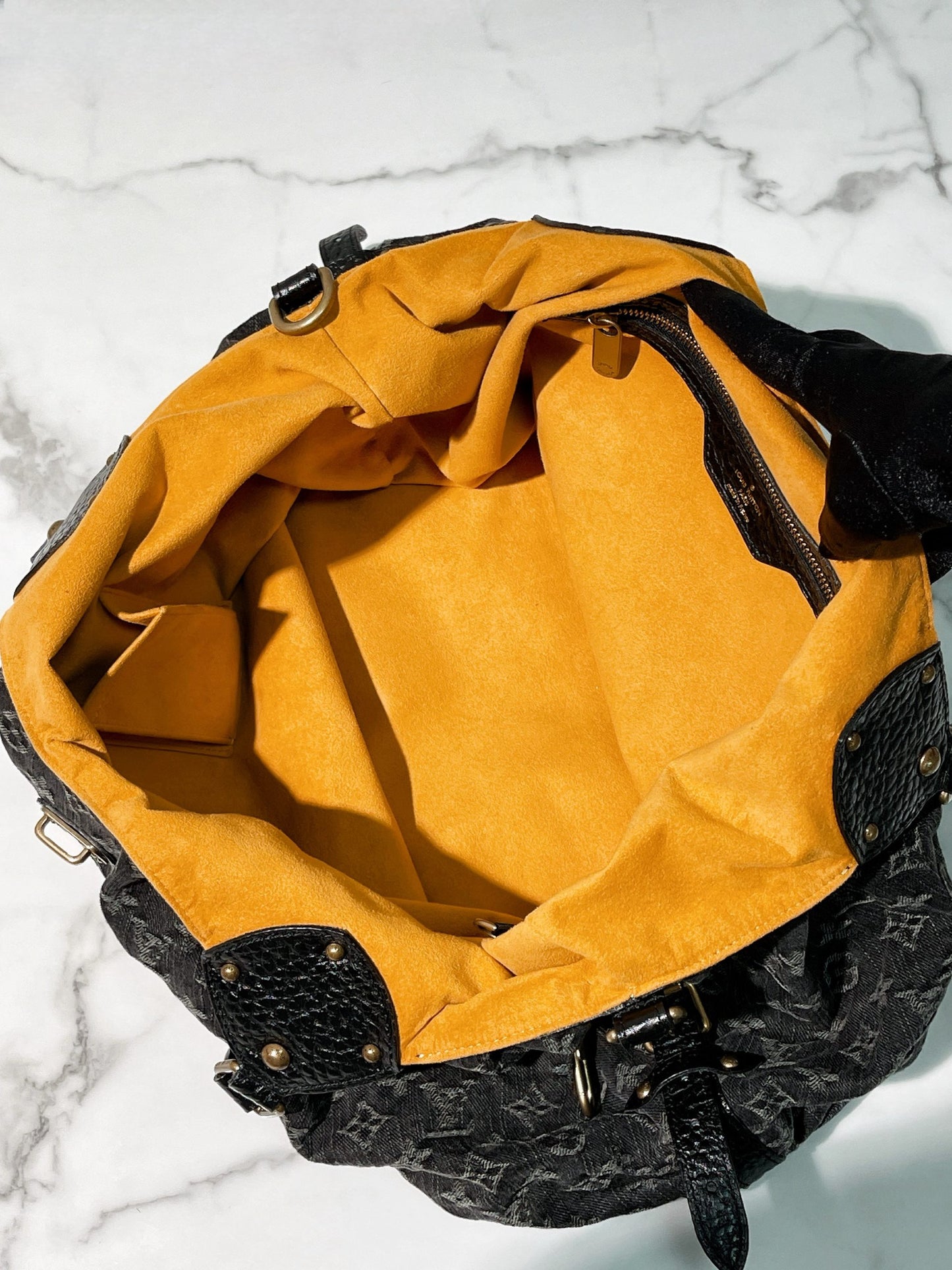 LV VINTAGE SHOULDER BAG