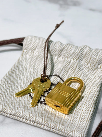 HERMES PICOTIN 18 BEIGE MARFA/GOLD