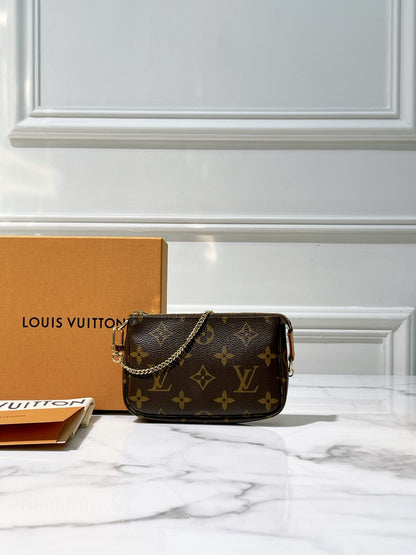 LV MINI POCHETTE