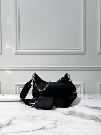 PRADA RE-EDITION 2005