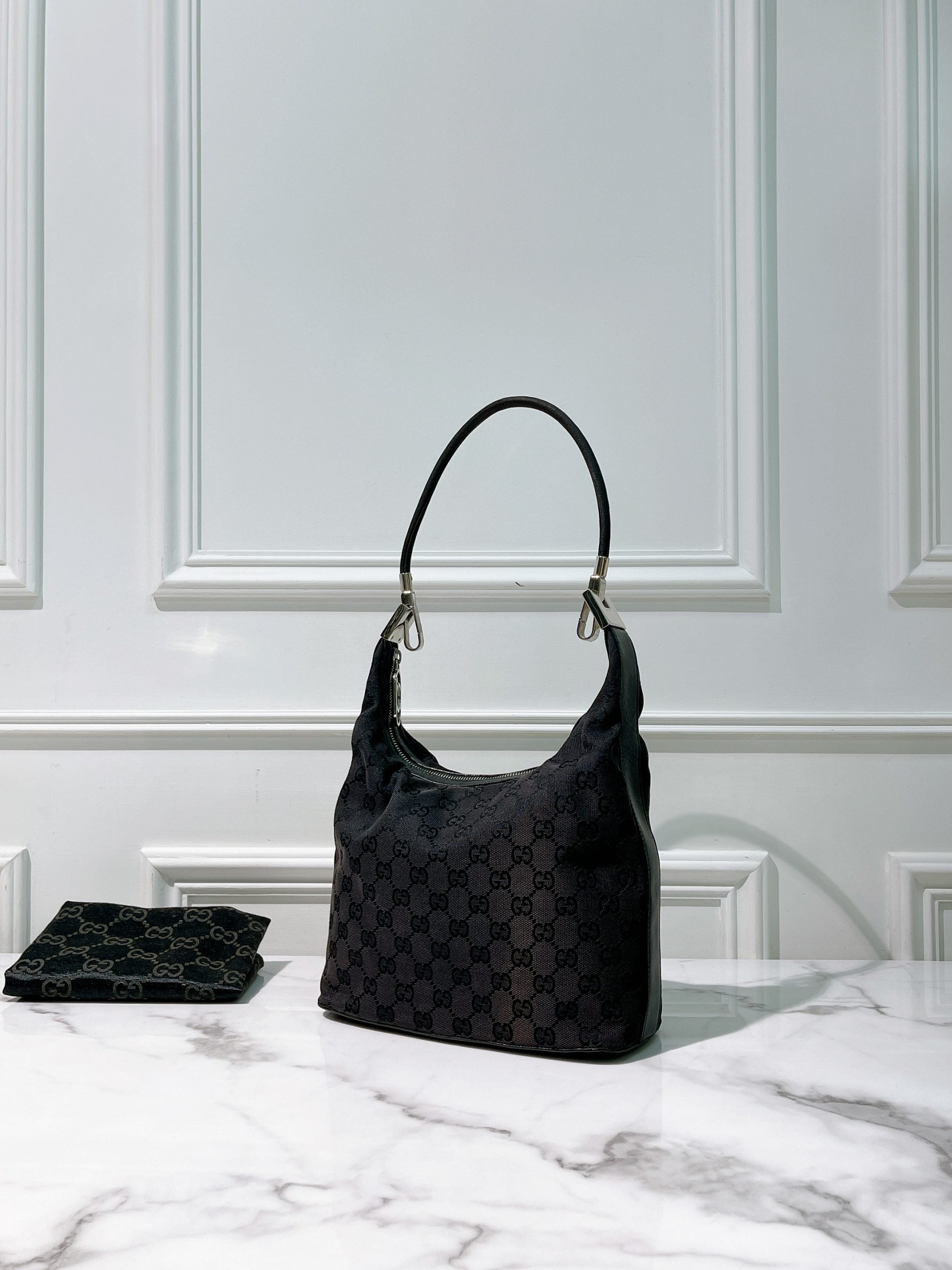 GUCCI VINTAGE SHOULDER BAG