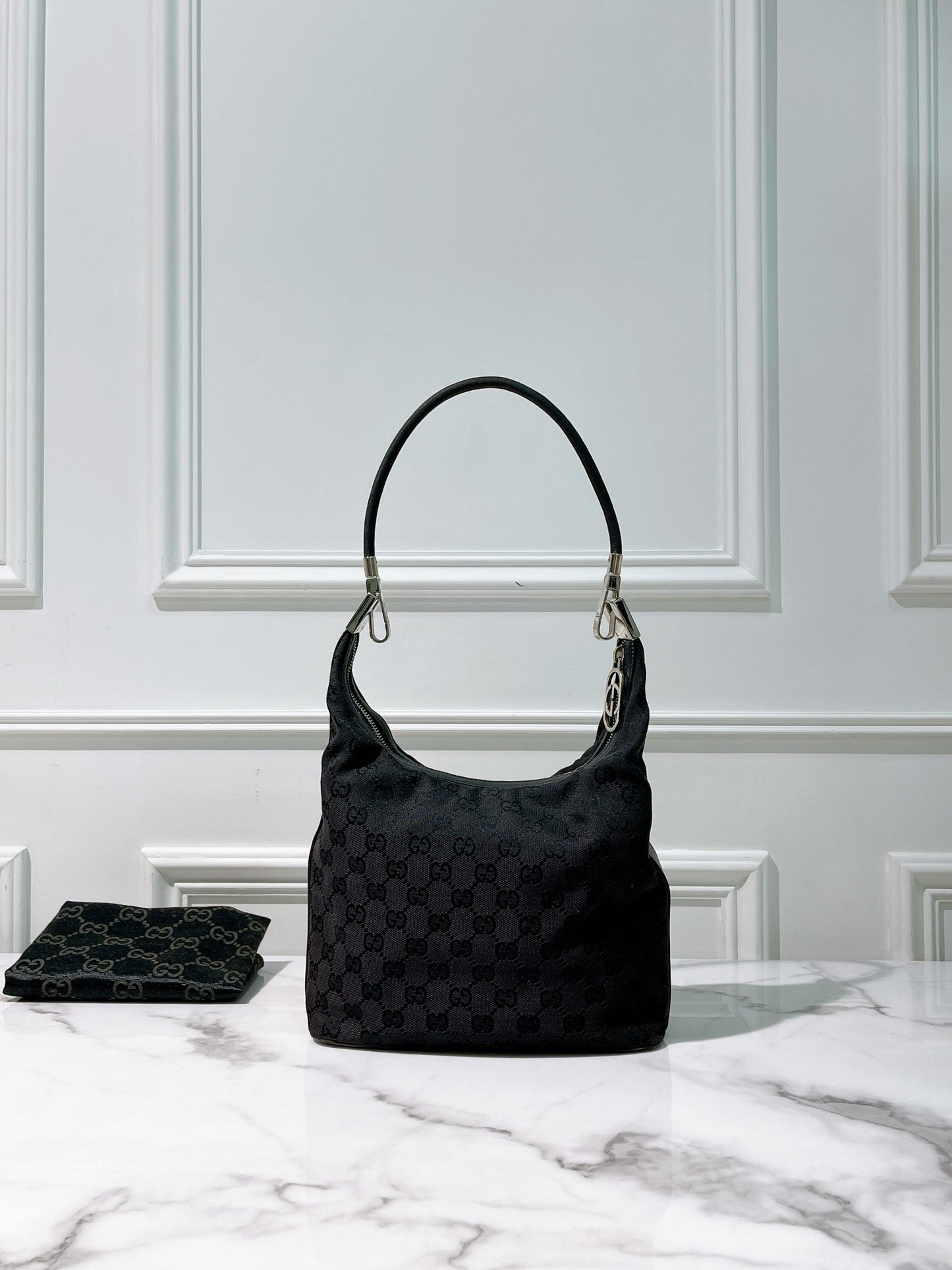 GUCCI VINTAGE SHOULDER BAG