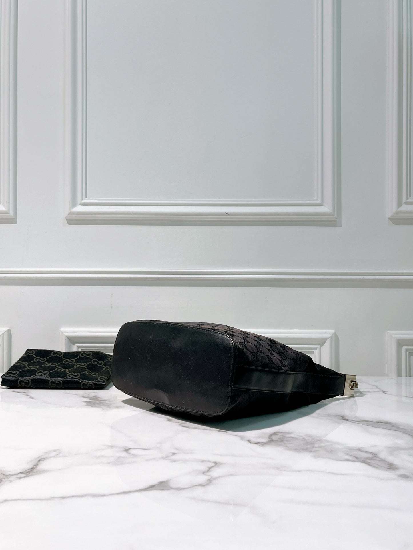 GUCCI VINTAGE SHOULDER BAG