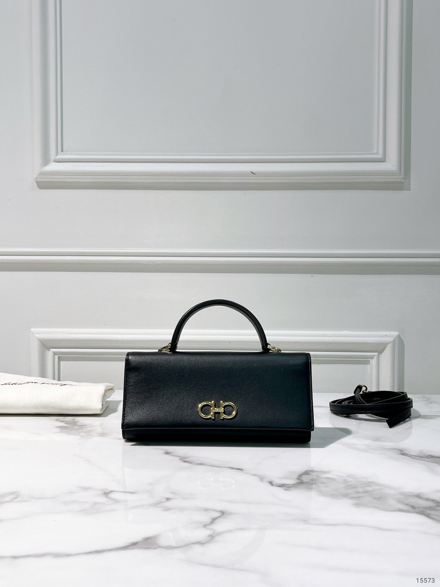 FERRAGAMO HANDLE WOC