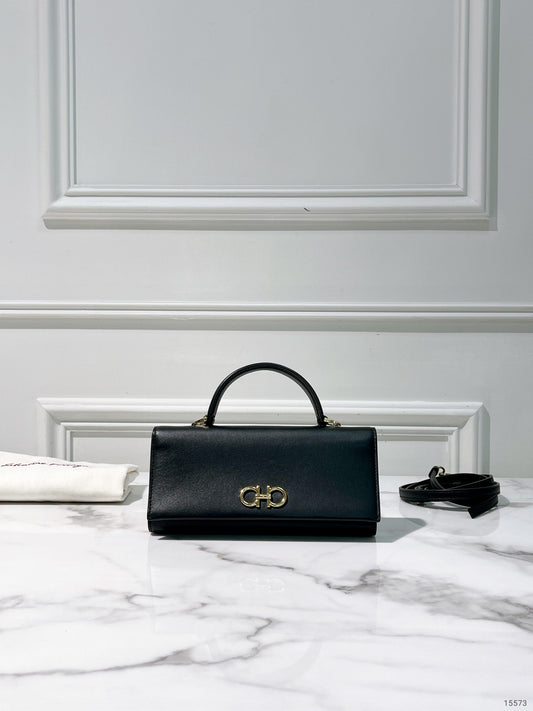 FERRAGAMO HANDLE WOC