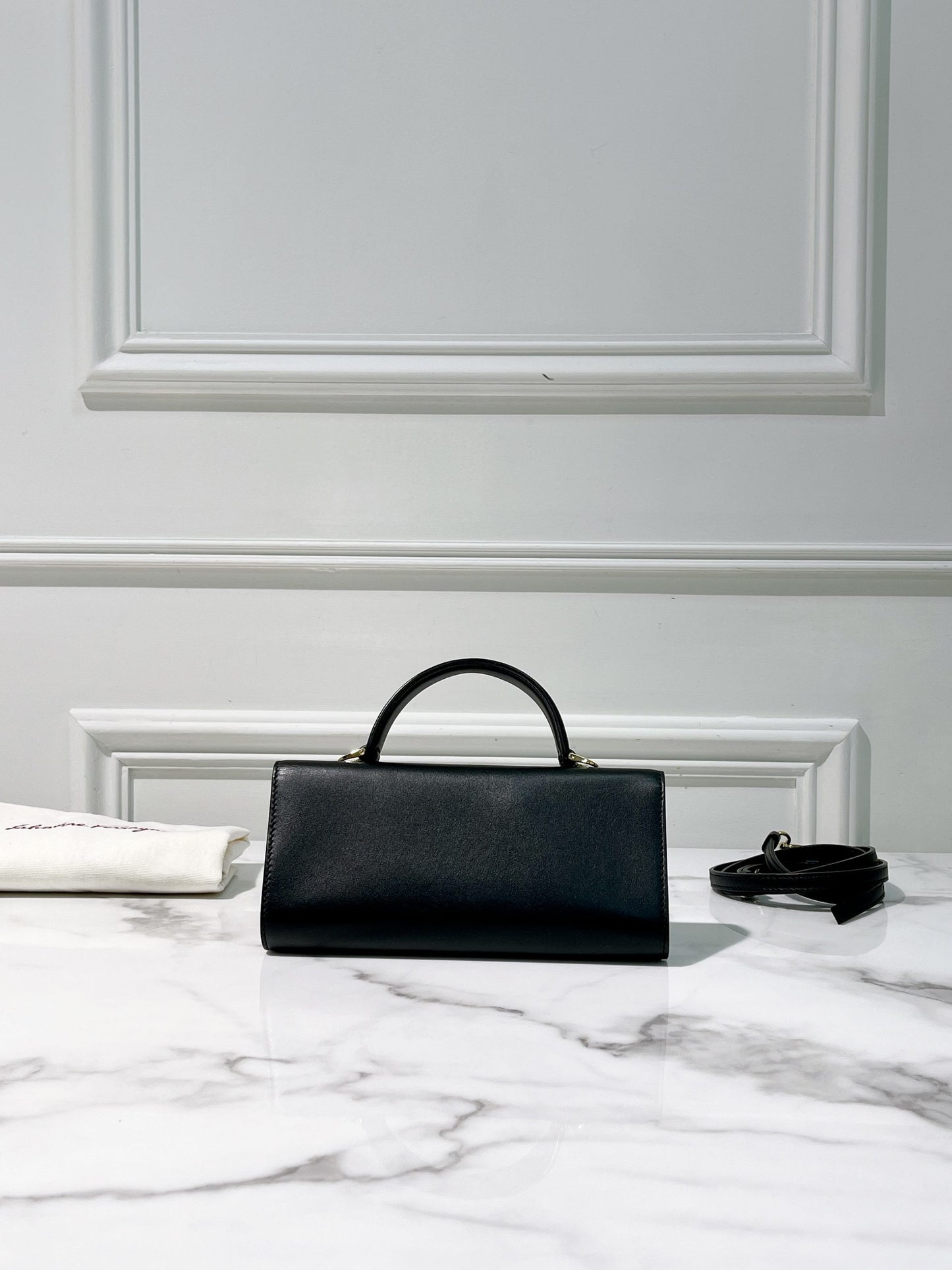 FERRAGAMO HANDLE WOC