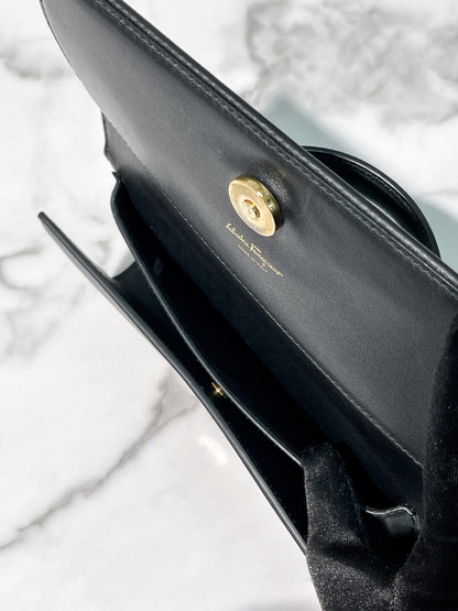 FERRAGAMO HANDLE WOC