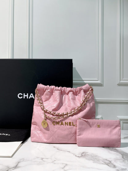 CHANEL 22 BAG