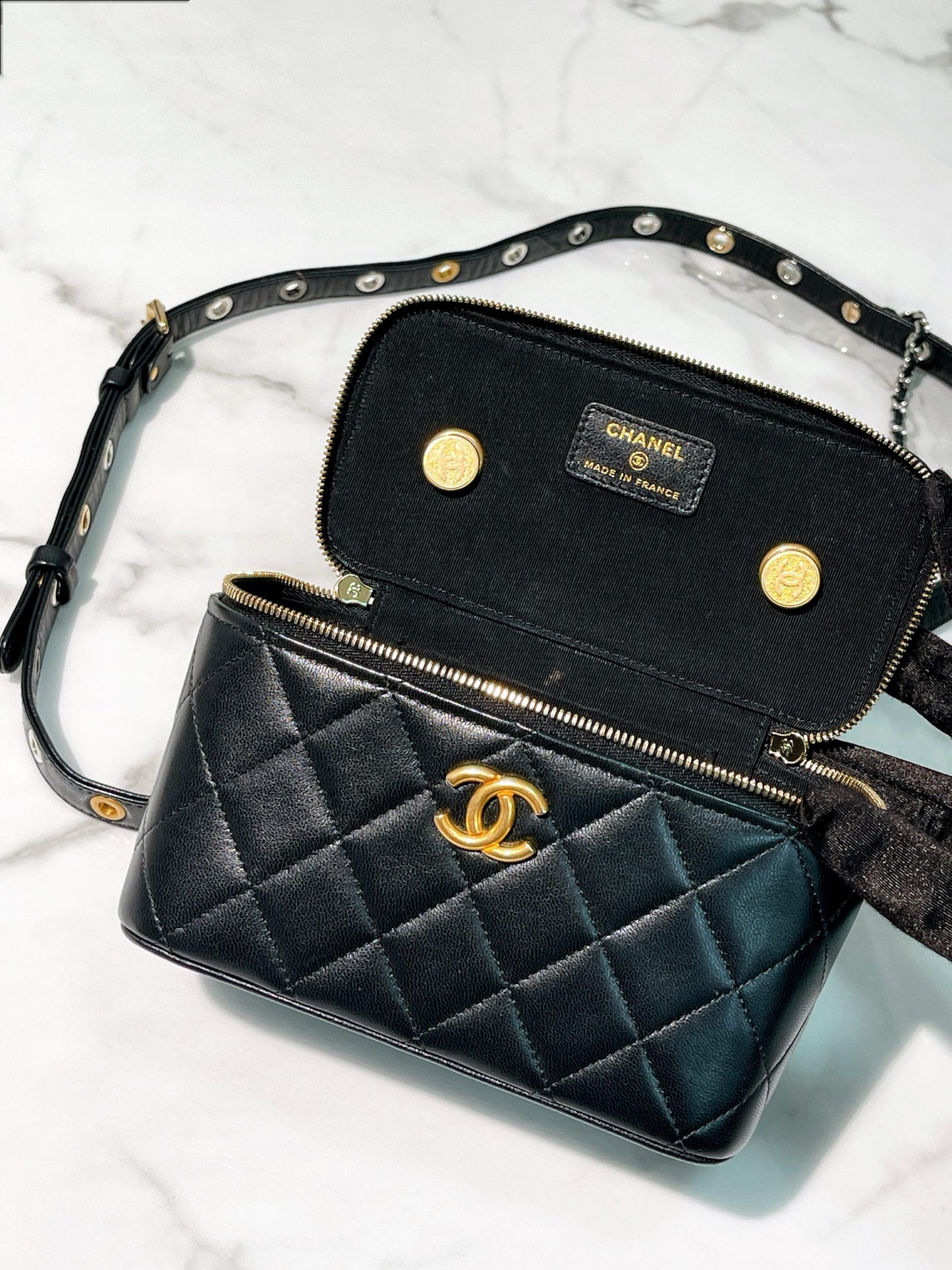 CHANEL VANITY CASE