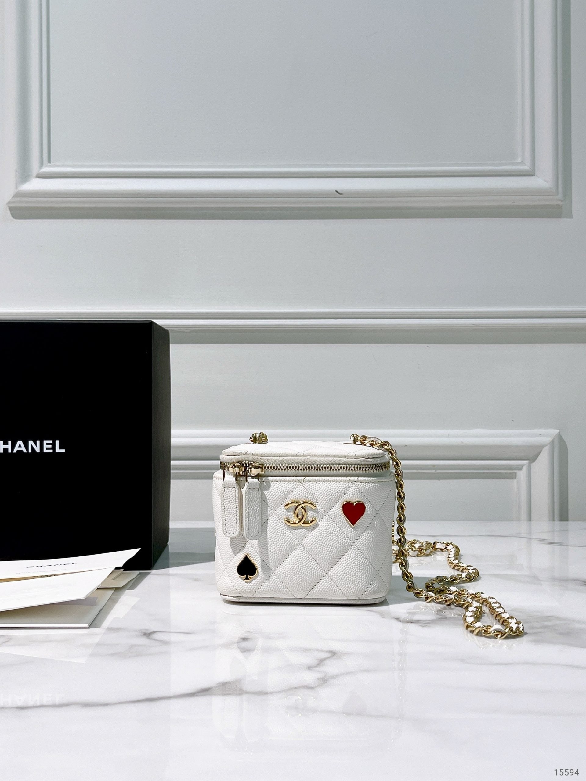 CHANEL 23C MINI VANITY CASE