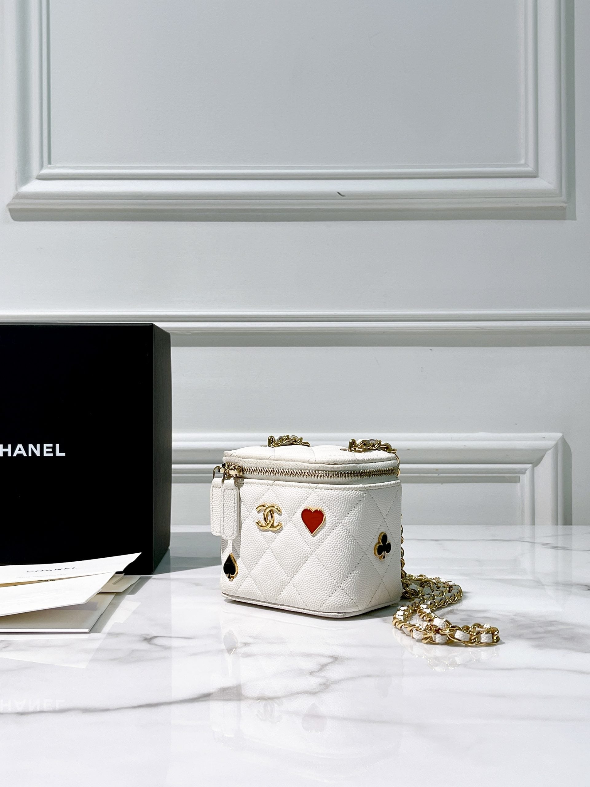 CHANEL 23C MINI VANITY CASE