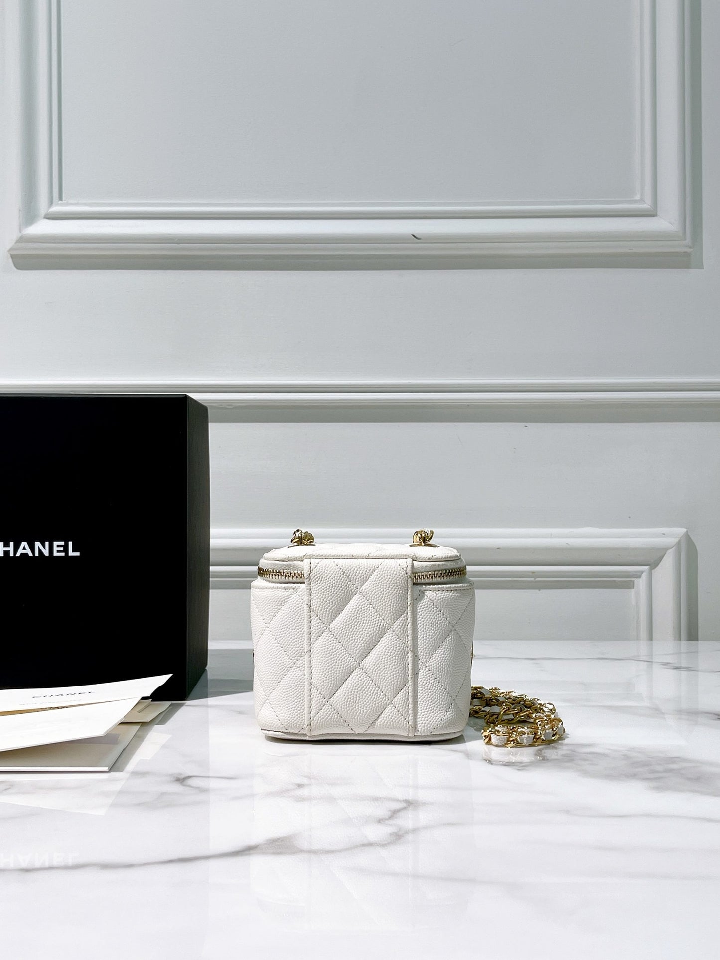 CHANEL 23C MINI VANITY CASE
