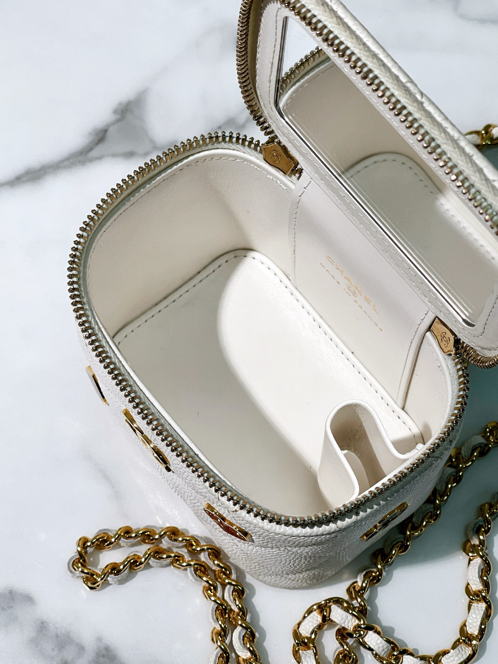 CHANEL 23C MINI VANITY CASE