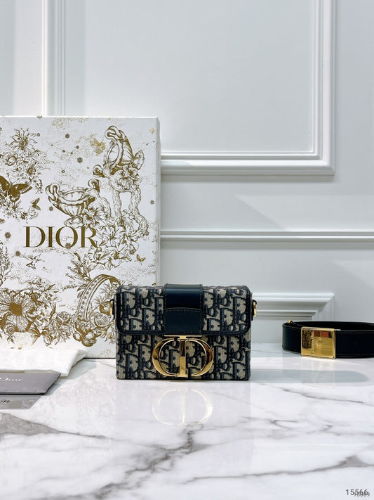 DIOR MONTAIGNE 30 BOX