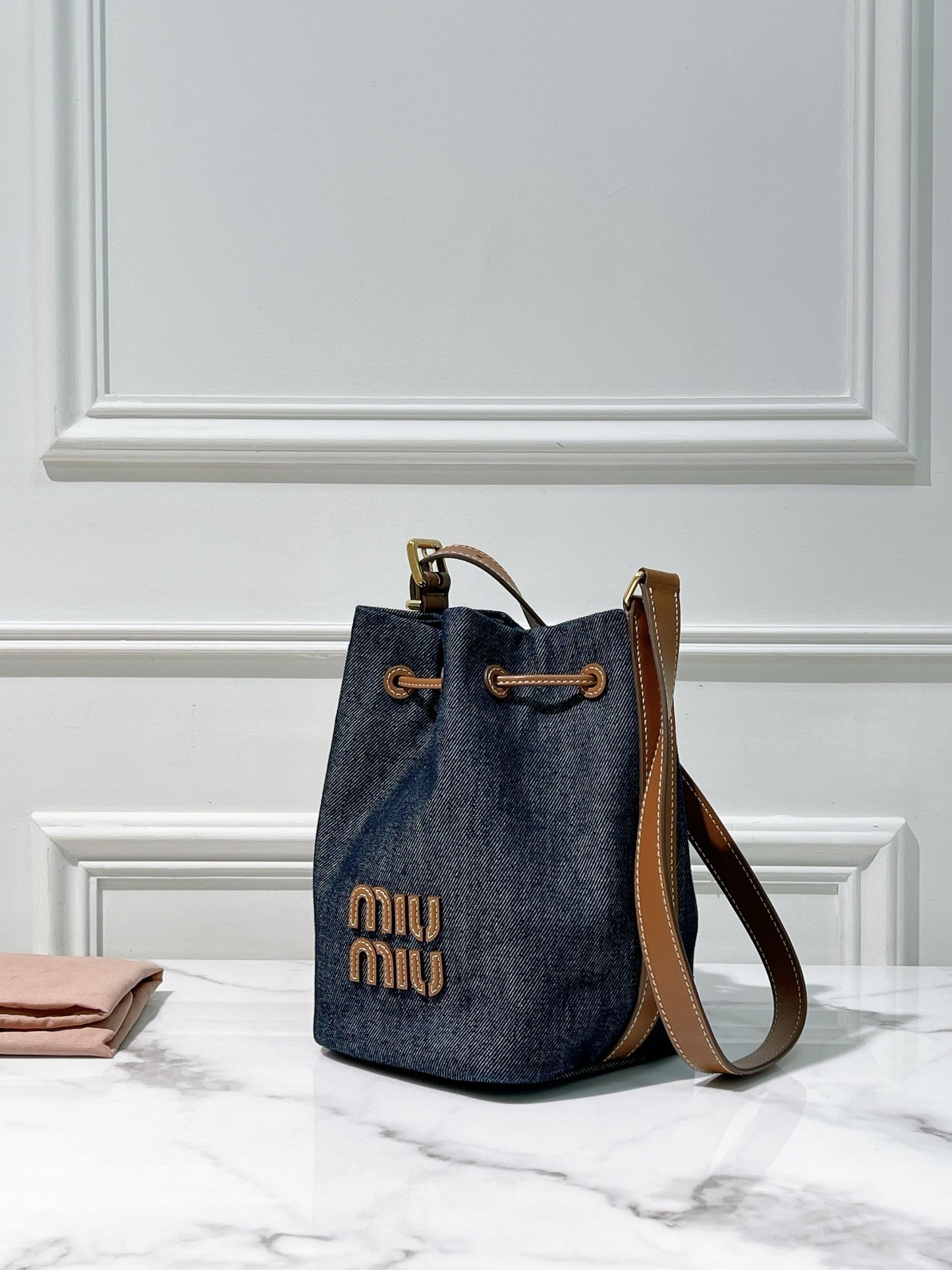 MIUMIU BUCKET BAG