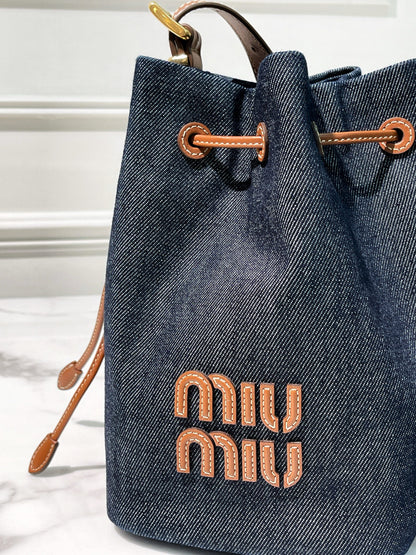 MIUMIU BUCKET BAG