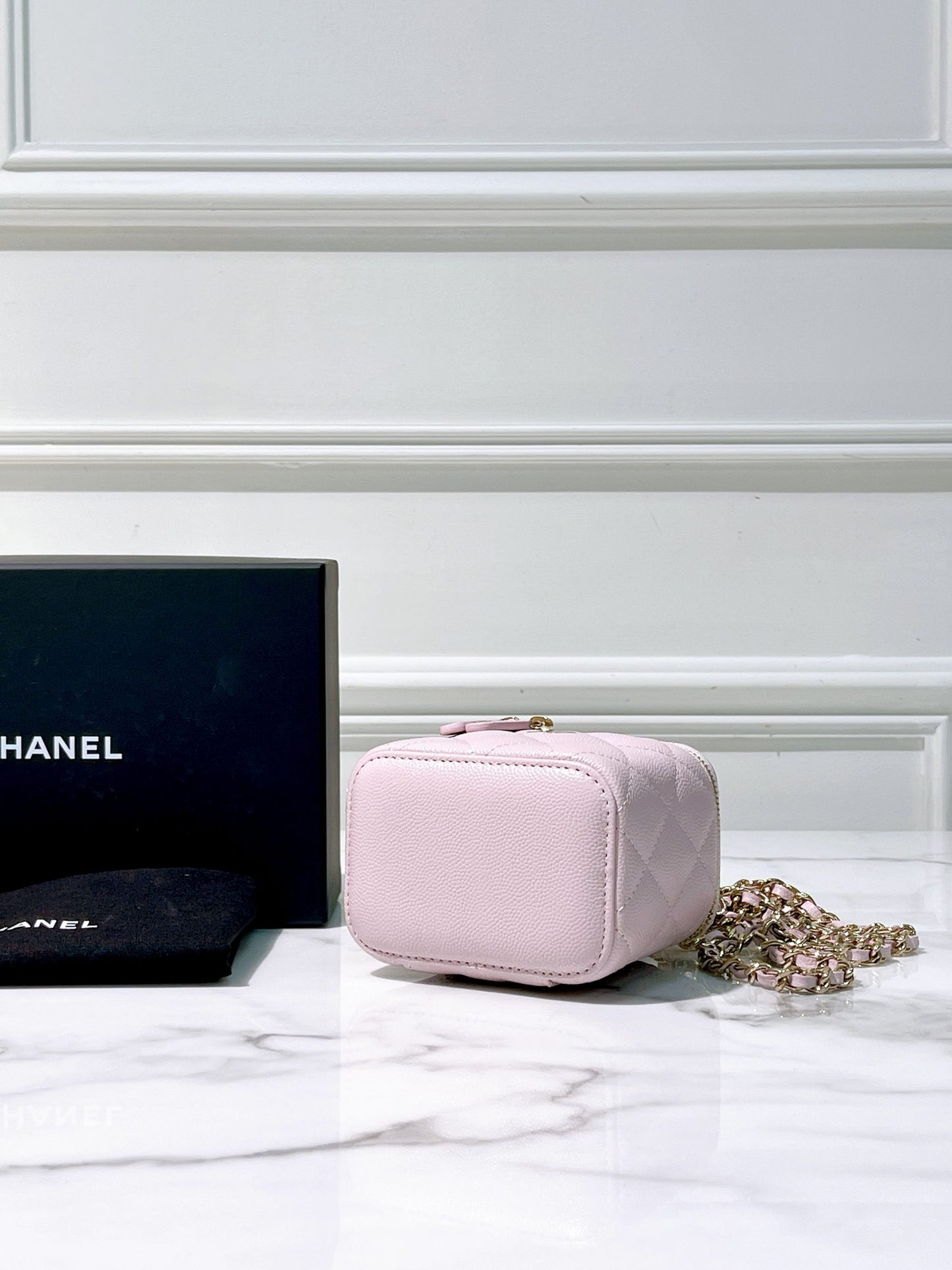 CHANEL MINI VANITY CASE