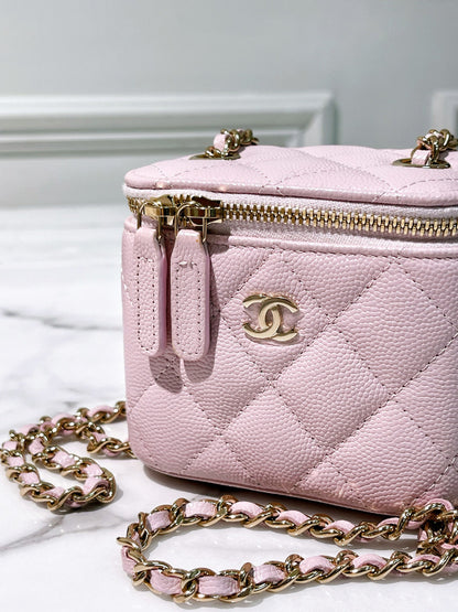 CHANEL MINI VANITY CASE