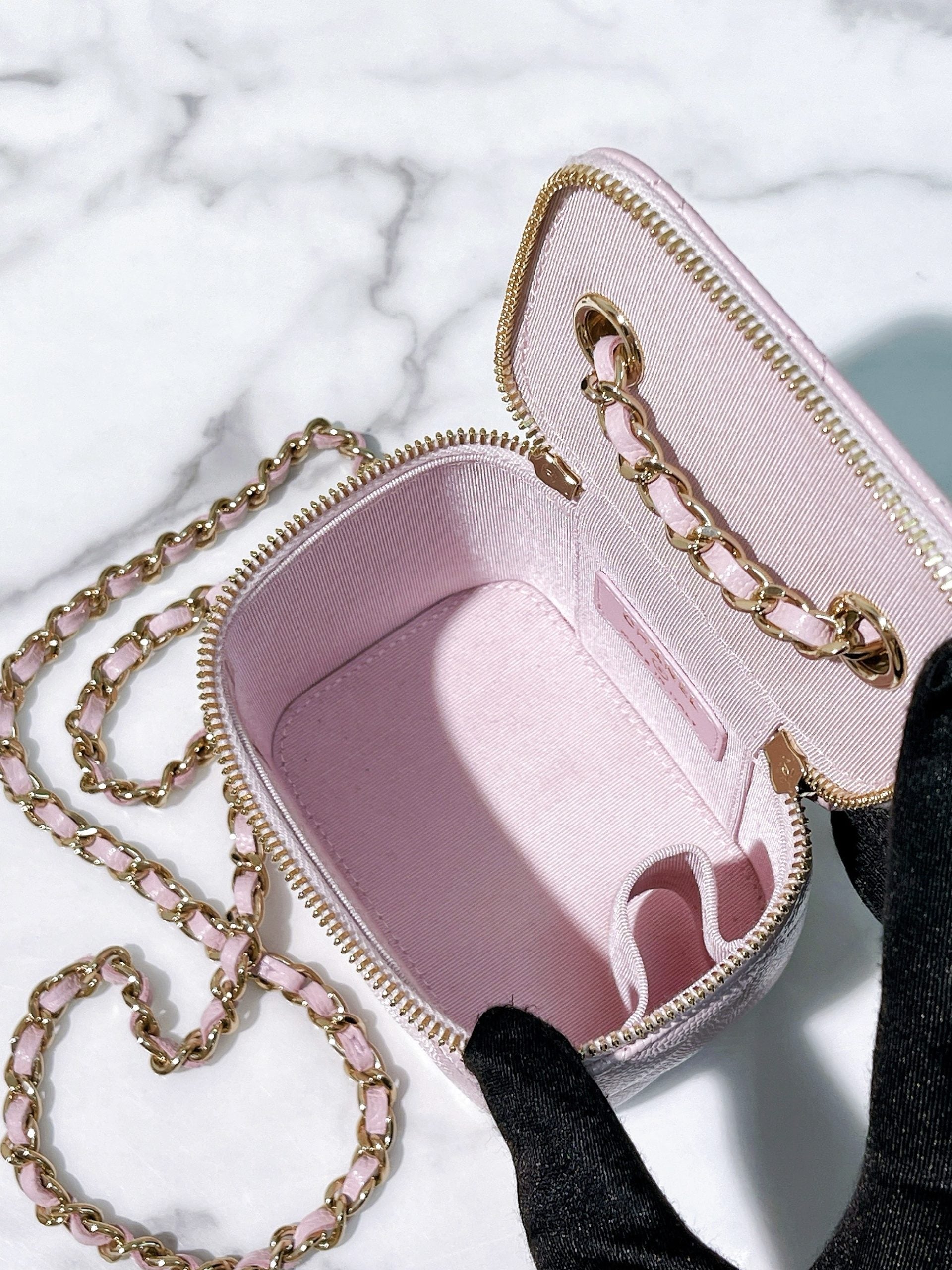 CHANEL MINI VANITY CASE