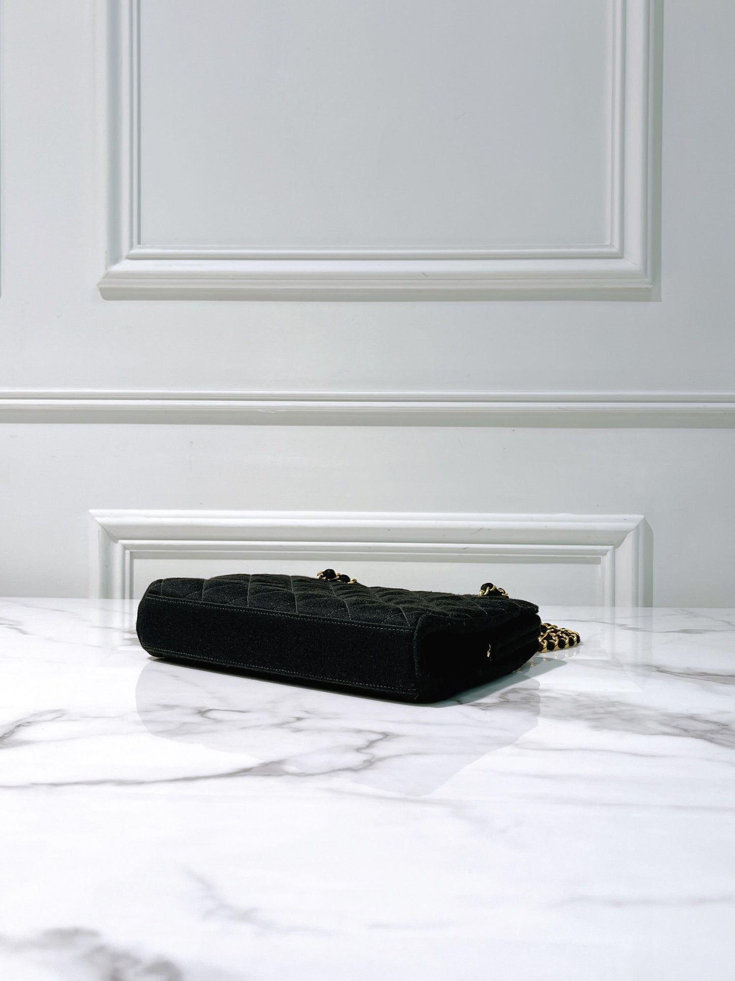 CHANEL VINTAGE CLUTCH