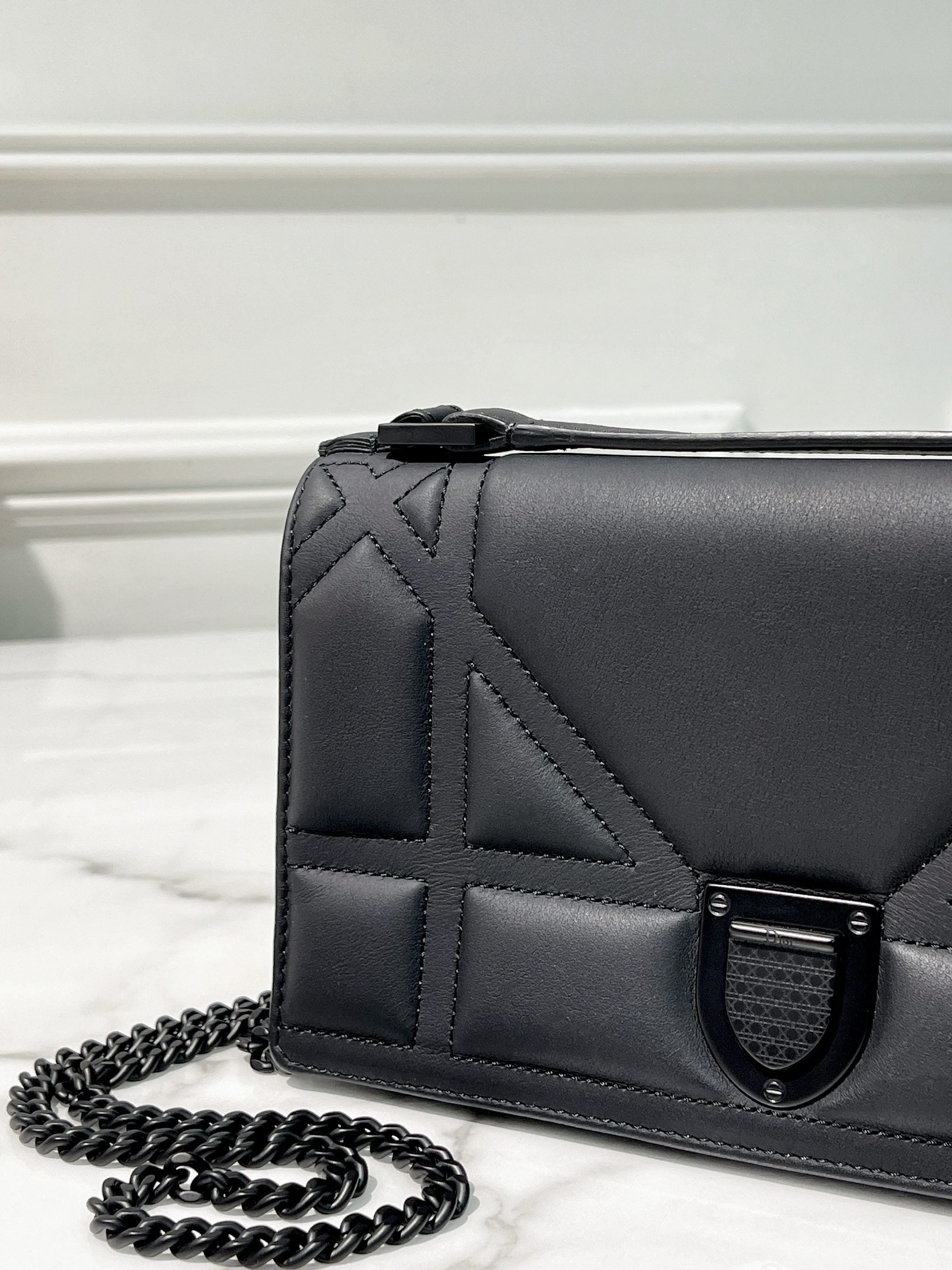 DIORAMA WOC SO BLACK