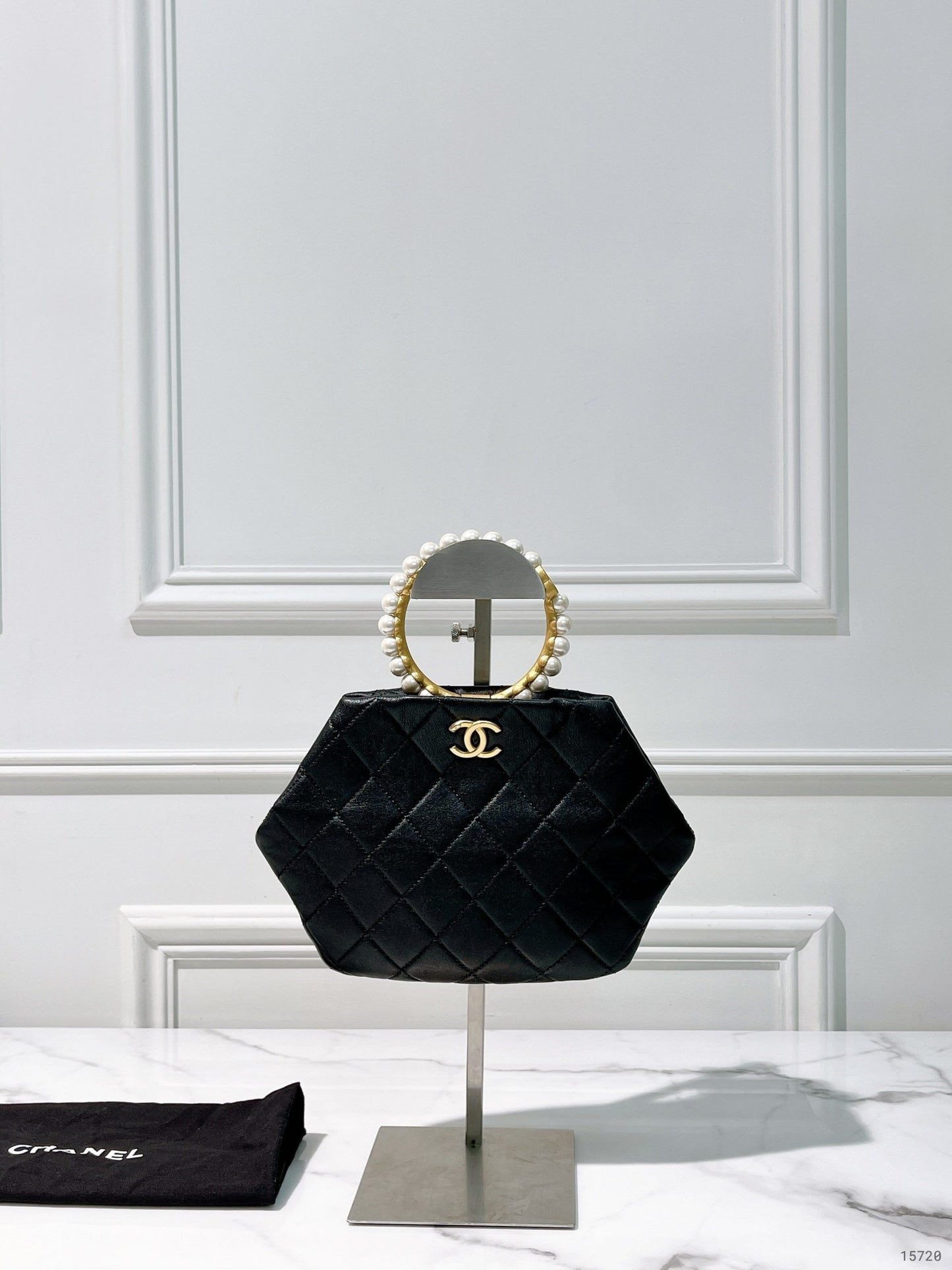CHANEL 21K CLUTCH