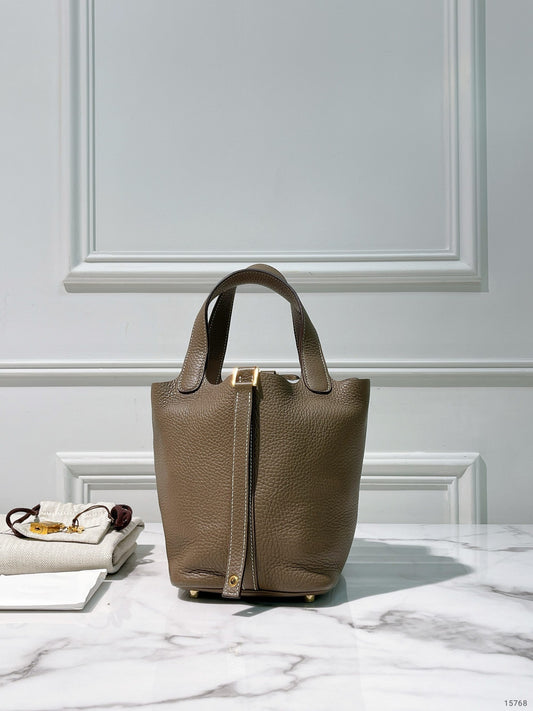 HERMES PICOTIN 18, ETOUPE/GOLD