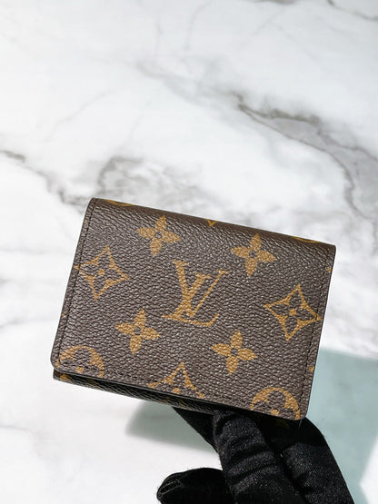 LV FLAP CARD HOLDER
