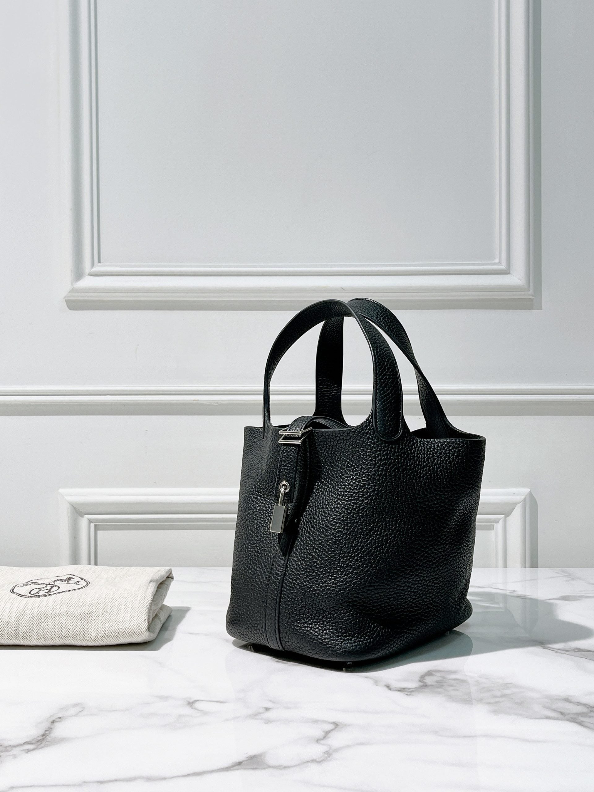 HERMES PICOTIN 18, NOIR/SILVER