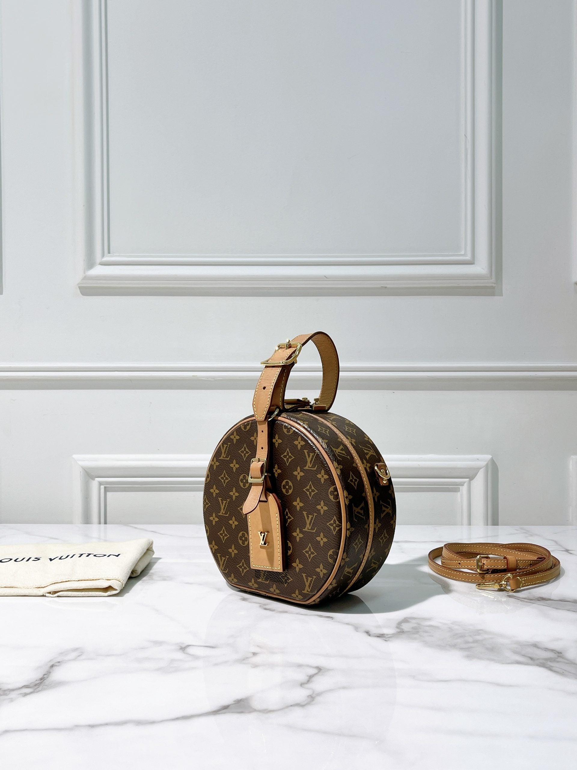 LV PETITE BOITE CHAPEAU