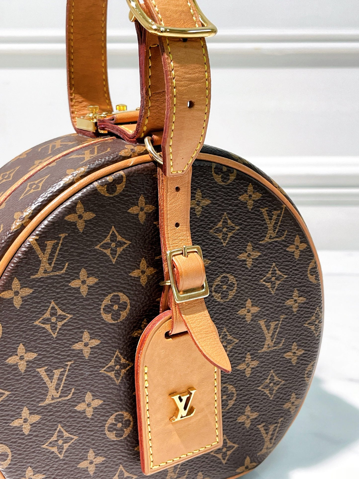 LV PETITE BOITE CHAPEAU