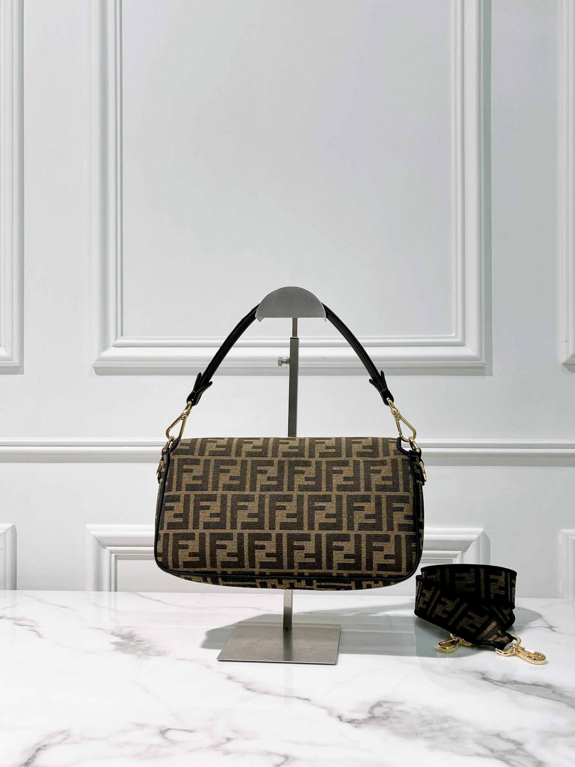 FENDI BAGUETTE