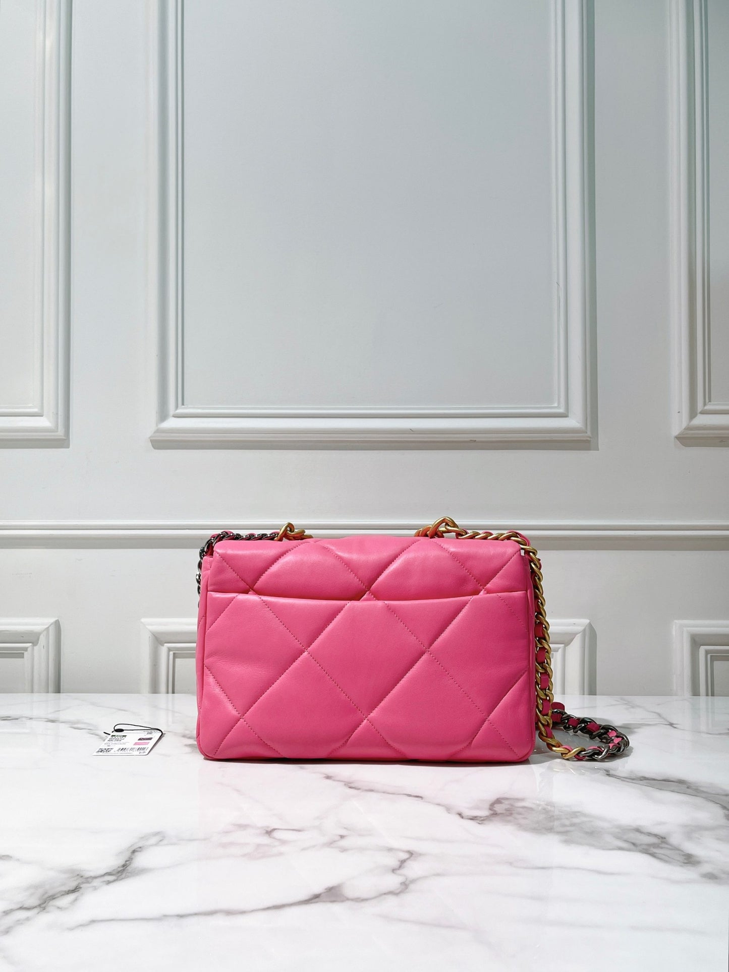 CHANEL 19 BAG