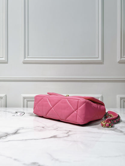 CHANEL 19 BAG