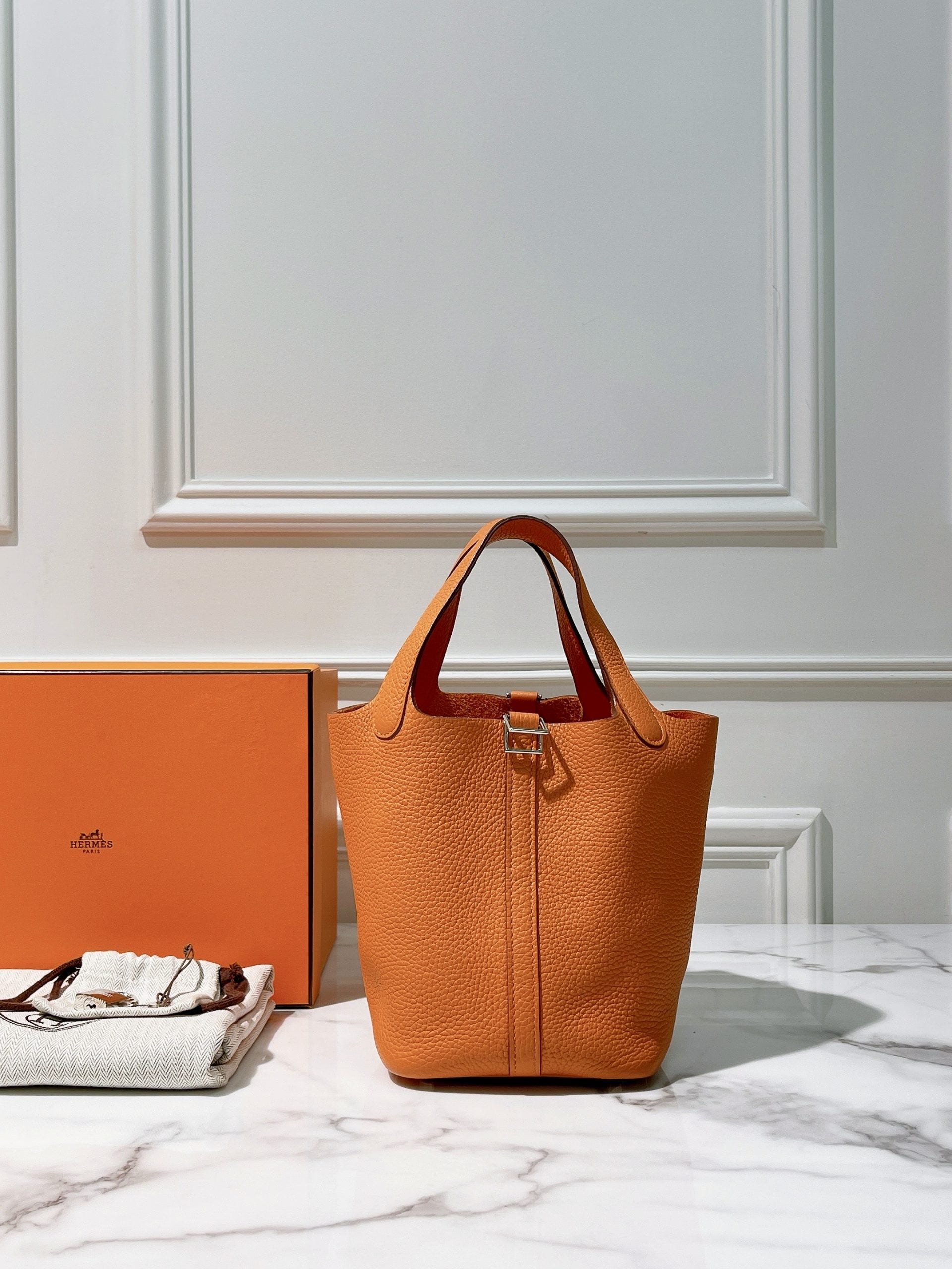 HERMES PICOTIN 18 ORANGE/SILVER