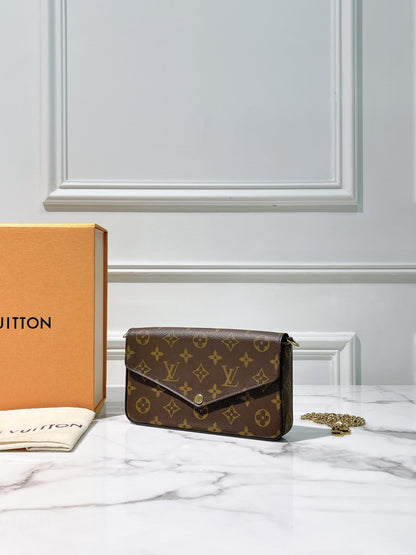 LV FELICIE POCHETTE, No zipped pocket or flat pocket