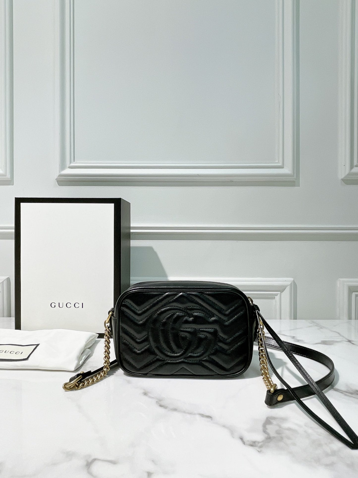 GUCCI MARMONT MINI CAMERA BAG