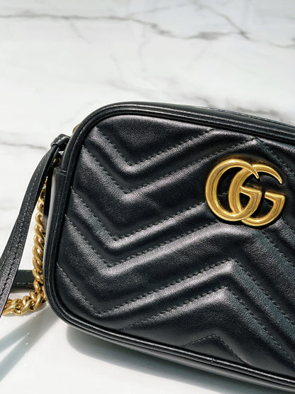 GUCCI MARMONT MINI CAMERA BAG