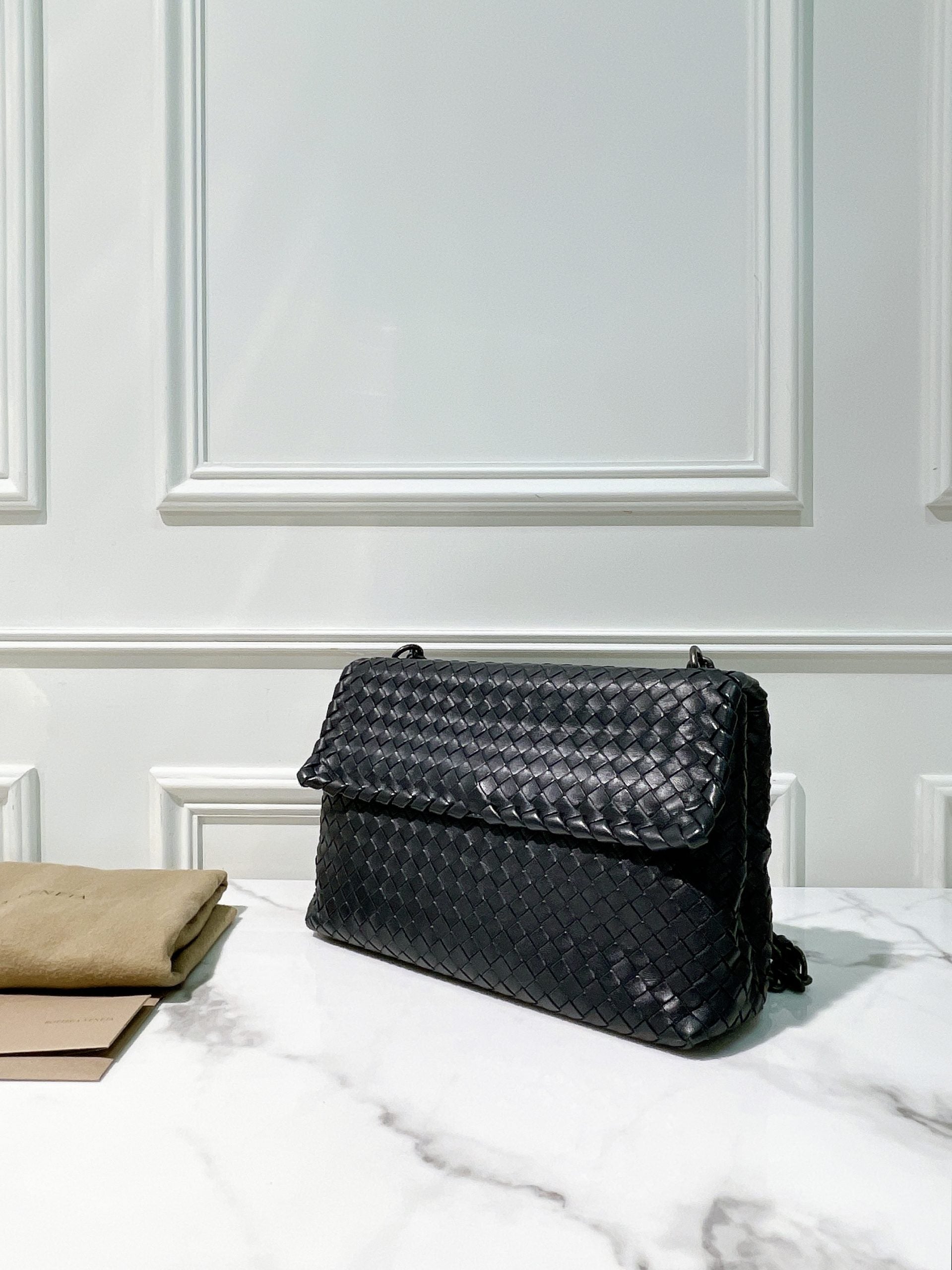 BOTTEGA VENETA SHOULDER BAG