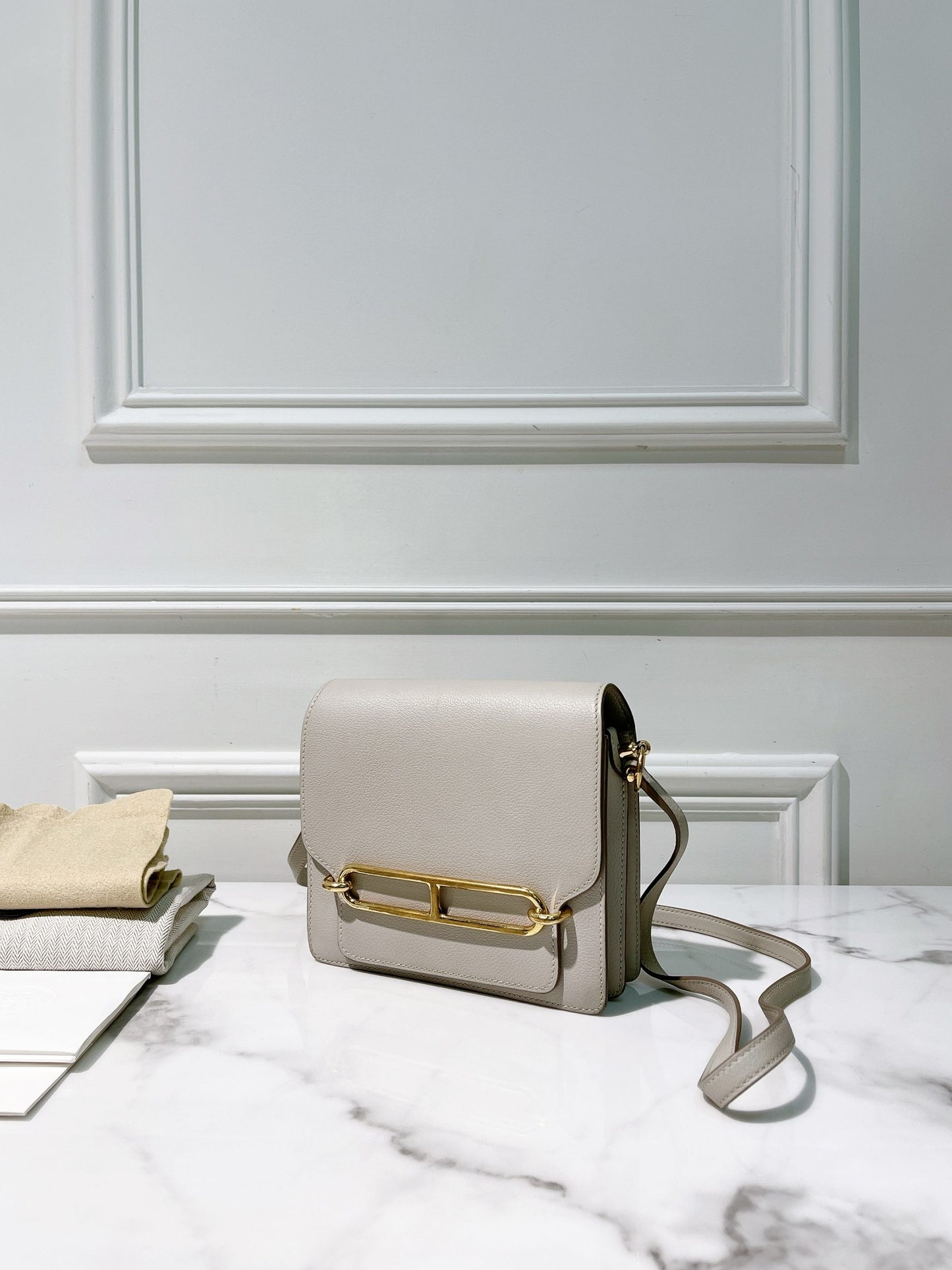 HERMES ROULIS MINI, GRIS PERLE/GOLD