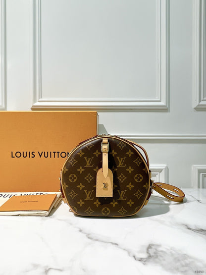 LV BOITE CHAPEAU SOUPLE MM